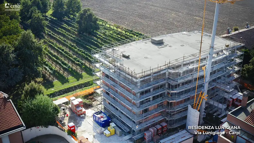 Residenza-Lunigiana-CMB-Immobiliare-vista-est-cantiere copia